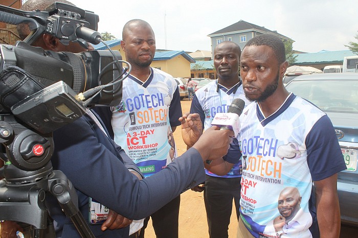 SA on ICT, granting interview to the press